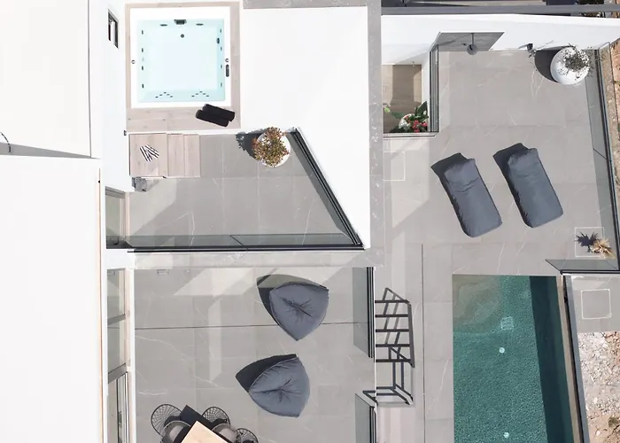 Porphyra Collection Porto Heli