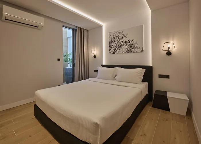 Porphyra Collection Aparthotel